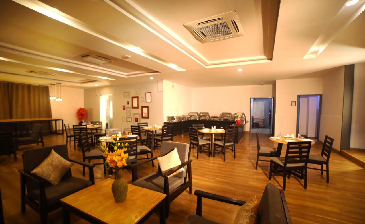 The Urban Stays Hyderabad Exterior photo